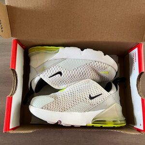 Nike Air Max 270 boys white silver, and yellow sneakers 7c with box B1G1 50% off